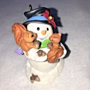 HALLMARK SNOW BUDDIES SQUIRRELS # 6TH SIXTH IN SERIES KEEPSAKE ORNAMENT 2003
